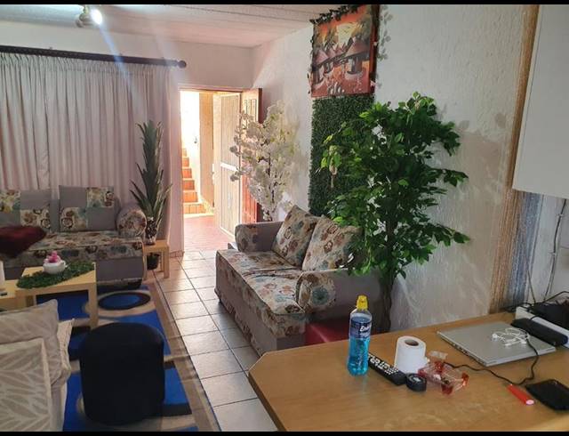 2 BEDROOM APARTMENT FOR SALE IN FLORIDA